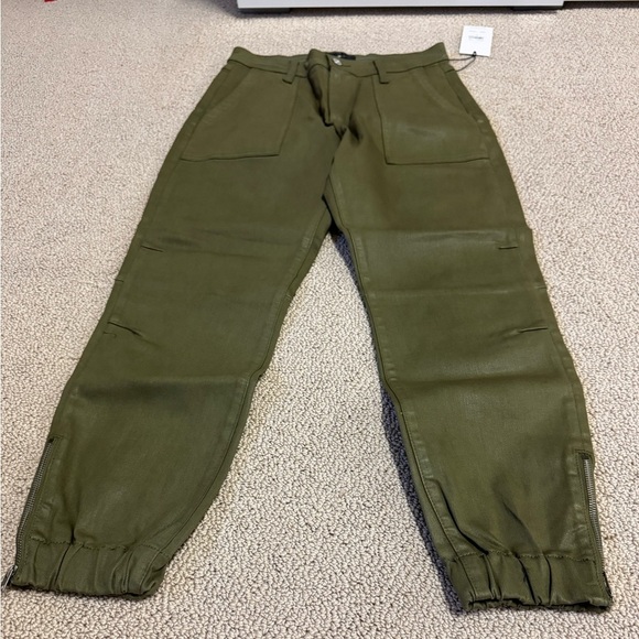 NWT 7 For All Mankind Darted Boyfriend Jogger Jean Coated Olive - Picture 1 of 5